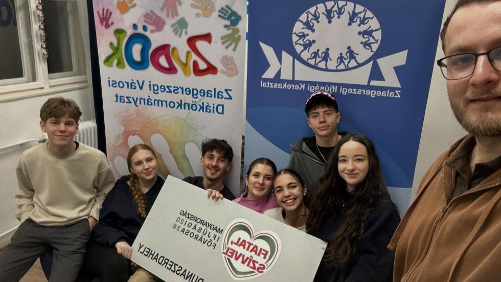 Megkezddtt a szavazs Zalaegerszeg s Dunaszerdahely tovbbjutsrt