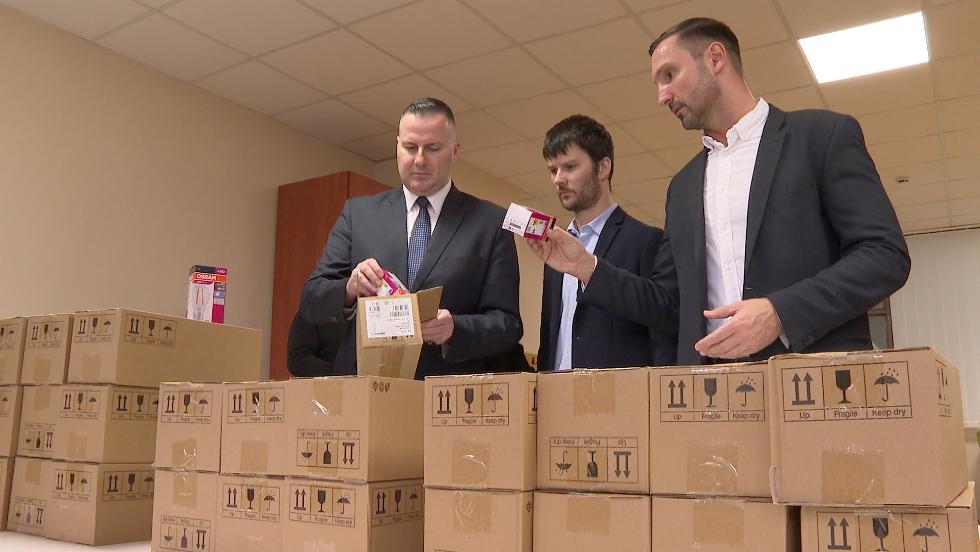 Társasházi LED-csere program - elkezdődött az izzók kiosztása Társasházi LED-csere program - elkezdődött az izzók kiosztása