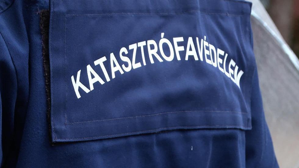 T�z �t�tt ki a Szent Rafael K�rh�z egyik vizsg�l�j�ban