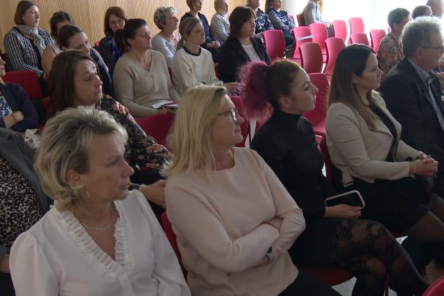 Fejleszt� foglalkoztat�k tan�cskoztak