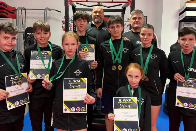 �rmekkel t�rtek haza a ZRKA karat�k�i a Sun Dome Kup�r�l