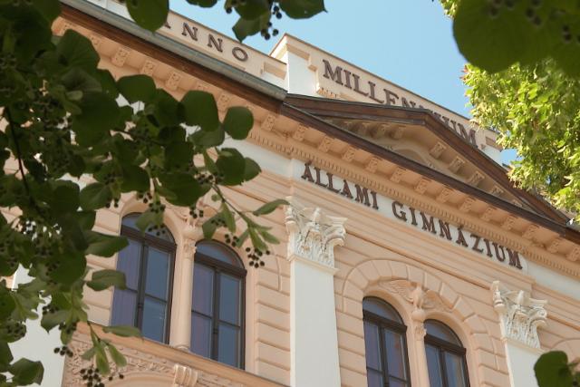 Csaknem kétszáz nyelvvizsgát szereztek a végzős Zrínyisek Csaknem kétszáz nyelvvizsgát szereztek a végzős Zrínyisek