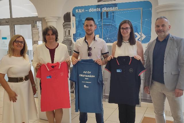 Zala vármegyében is átadták a K&H mozdulj! az év tesitanára díjakat Zala vármegyében is átadták a K&H mozdulj! az év tesitanára díjakat