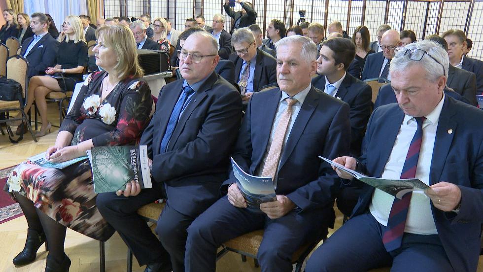 Bemutattk a TOP 100  Zala Vrmegye gazdasga 2023 cm kiadvnyt