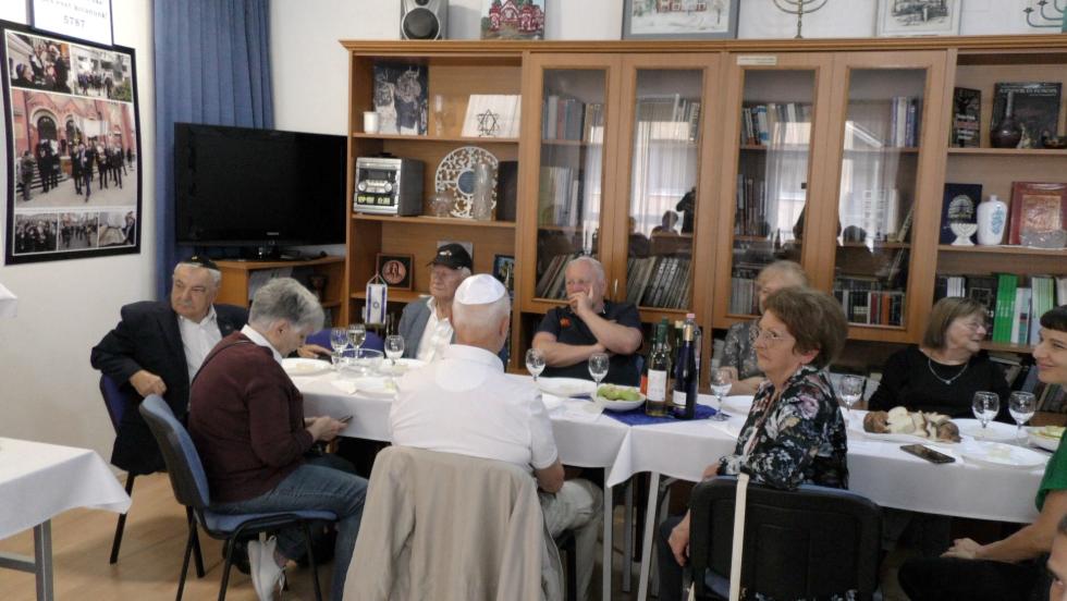 Ros hásáná: a megújulás ünnepét tartották Zalaegerszegen Ros hásáná: a megújulás ünnepét tartották Zalaegerszegen