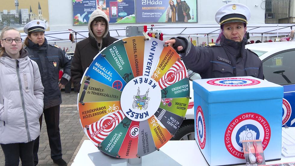 A biztonságos közlekedésre hívták fel a piacon a figyelmet A biztonságos közlekedésre hívták fel a piacon a figyelmet