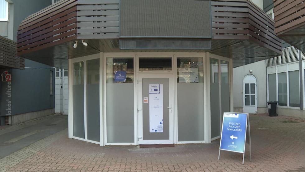 Új helyre költözött a Széchenyi Programiroda Új helyre költözött a Széchenyi Programiroda