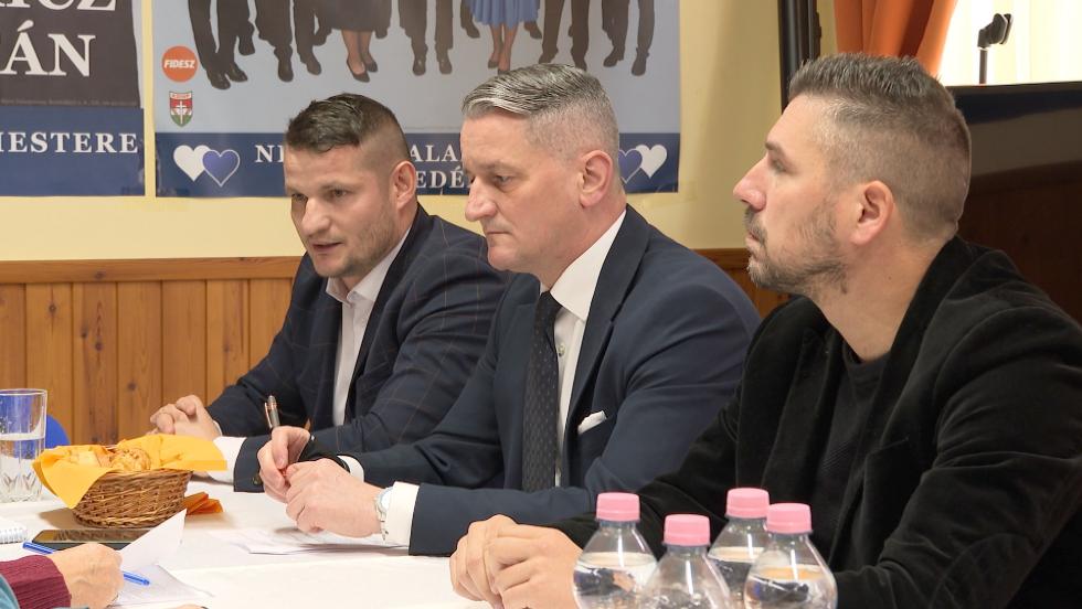 Beszámolót tartott a Fidesz-KDNP zalaegerszegi frakciója a legutóbbi ülés döntéseiről Beszámolót tartott a Fidesz-KDNP zalaegerszegi frakciója a legutóbbi ülés döntéseiről