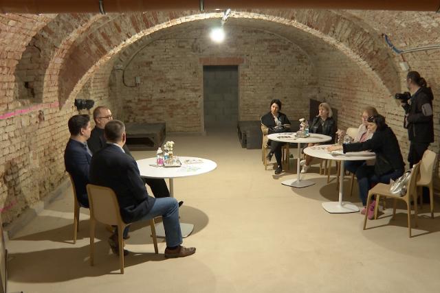 KAZAMATA - Folytatjk a pincesznhzi sorozatot  