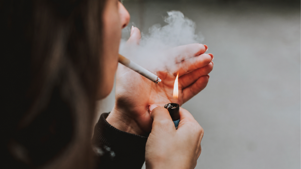 Megemelné a kormány a dohánytermékek adóját, közel 300 forinttal drágulhat a cigaretta Megemelné a kormány a dohánytermékek adóját, közel 300 forinttal drágulhat a cigaretta