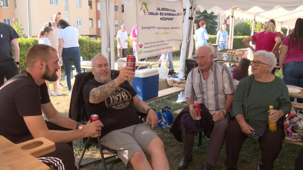 Vigadtak a kertvárosiak Vigadtak a kertvárosiak