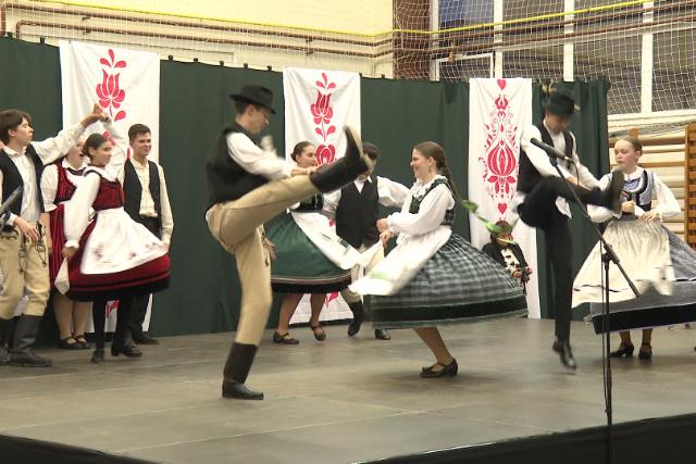 M�soros estet tartottak az E�tv�s J�zsef �ltal�nos Iskol�ban