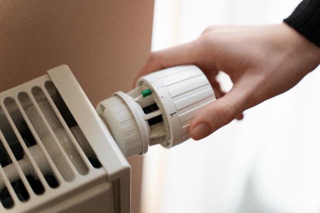 Vége a 18 fokos korlátozásnak a közintézményekben Vége a 18 fokos korlátozásnak a közintézményekben