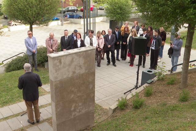 Megeml�kez�st tartottak Keresztury Dezs� hal�l�nak 30. �vfordul�ja alkalm�b�l